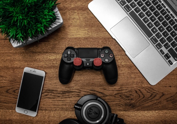 image-of-gadget-on-table